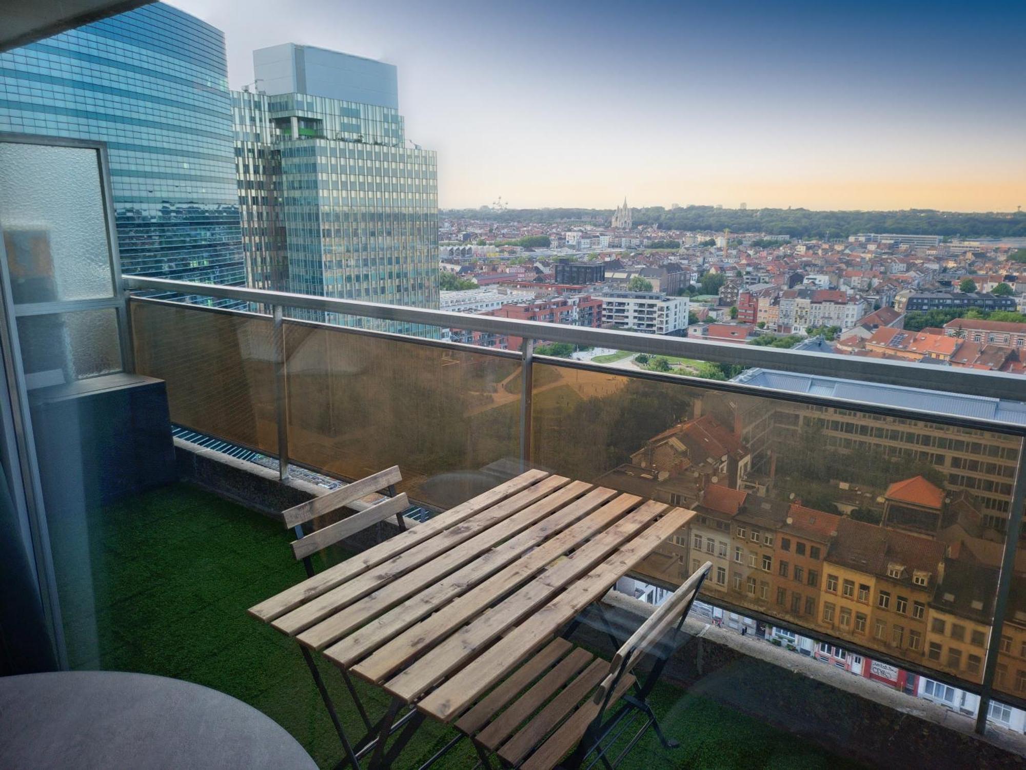 Appartement Avec Vue Panoramique Et Parking Gratuit Brussel
